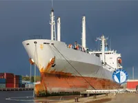 Navire frigorifique à vendre