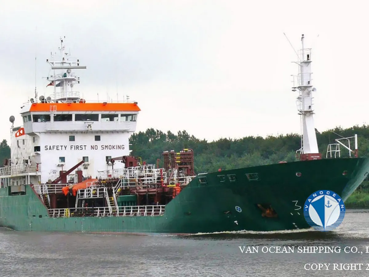 Pétrolier / chimiquier à vendre