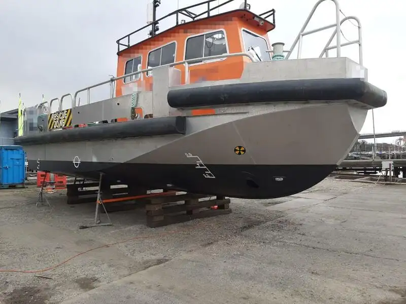 Bateaux de travail à vendre