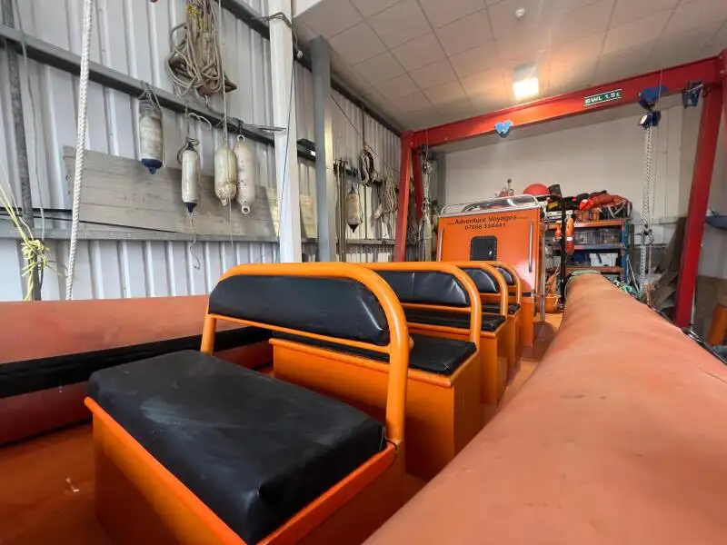Bateaux de travail à vendre