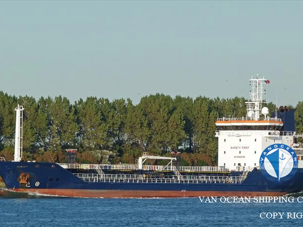 Pétrolier / chimiquier à vendre
