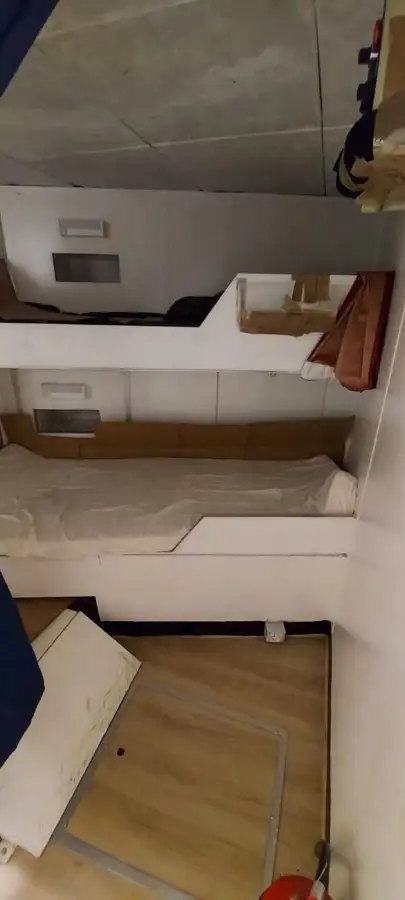 Bateau de transport d'équipage à vendre
