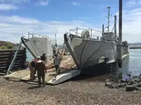 Navire de débarquement, citerne à vendre