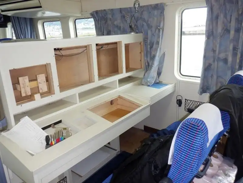 Bateau patrouilleur à vendre