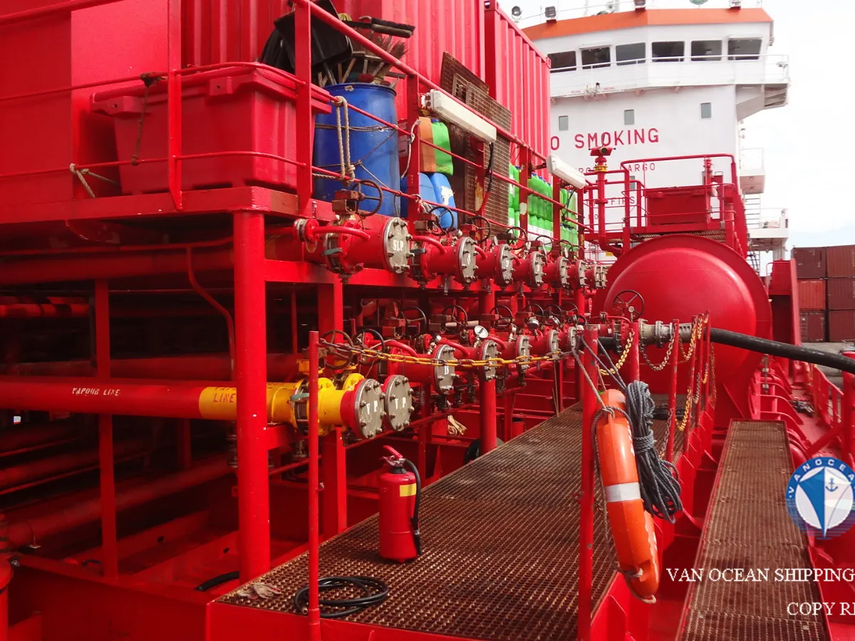 Pétrolier / chimiquier à vendre