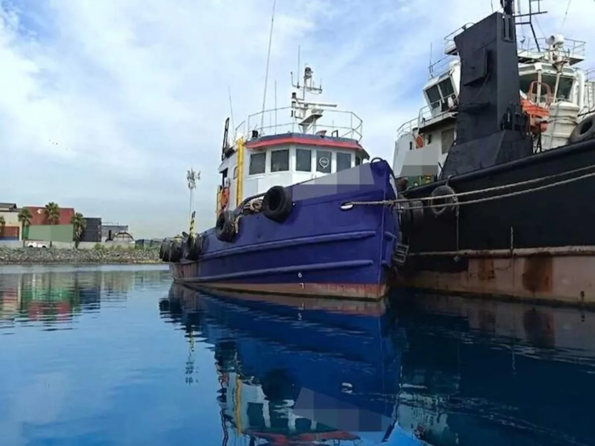 Navire d'approvisionnement à vendre