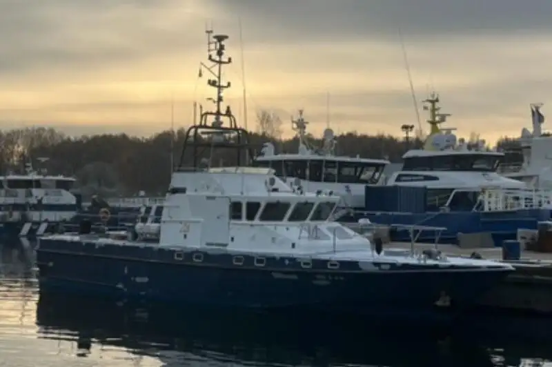Bateau patrouilleur à vendre