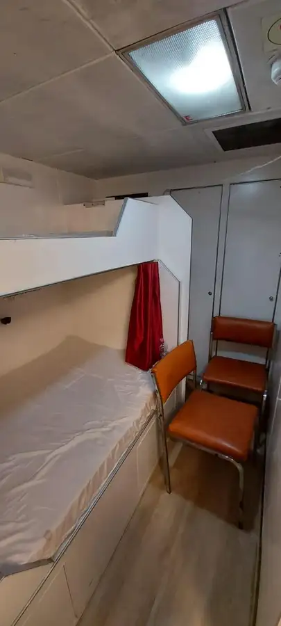 Bateau de transport d'équipage à vendre