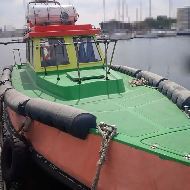 Bateau pilote à vendre
