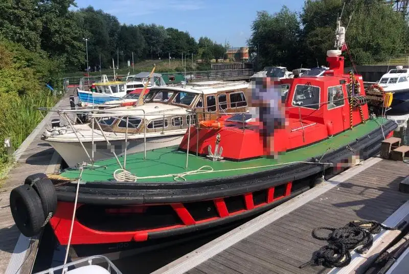 Bateau pilote à vendre