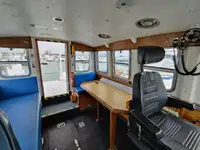 Navire d'arpentage à vendre