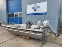 Bateaux de travail à vendre