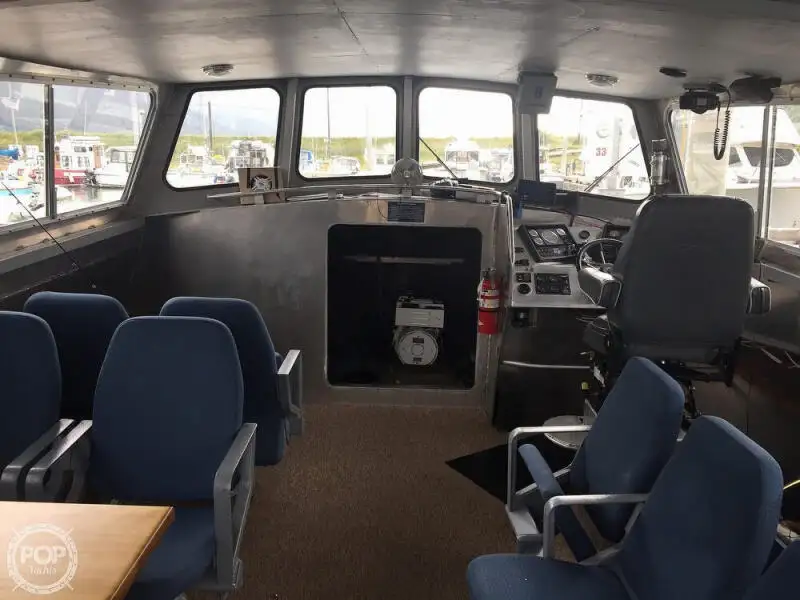 Bateau de transport d'équipage à vendre