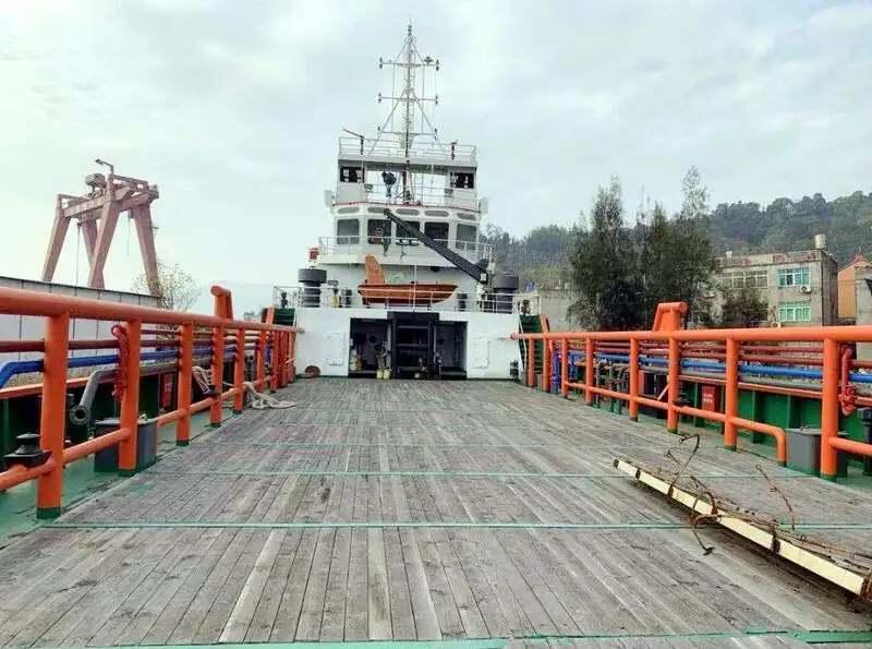 Navire d'approvisionnement à vendre