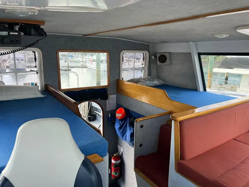 Navire de recherche à vendre