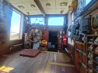 Bateau-pompier à vendre