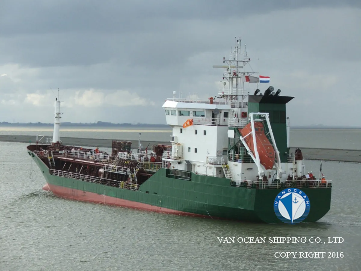 Pétrolier / chimiquier à vendre