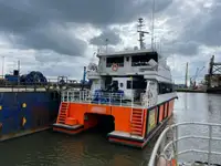 Navire porte-conteneurs à vendre