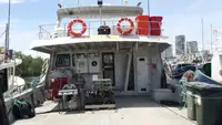 Bateaux de travail à vendre