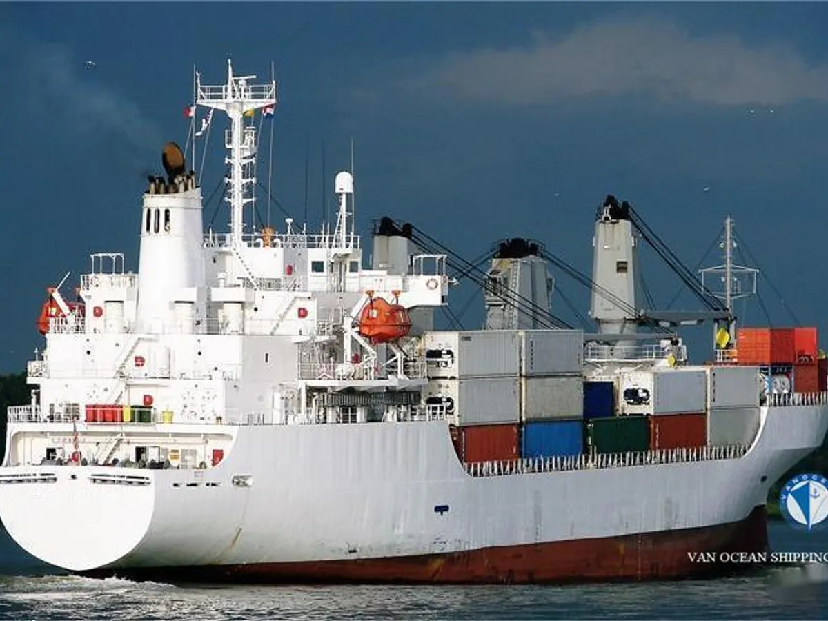 Navire frigorifique à vendre