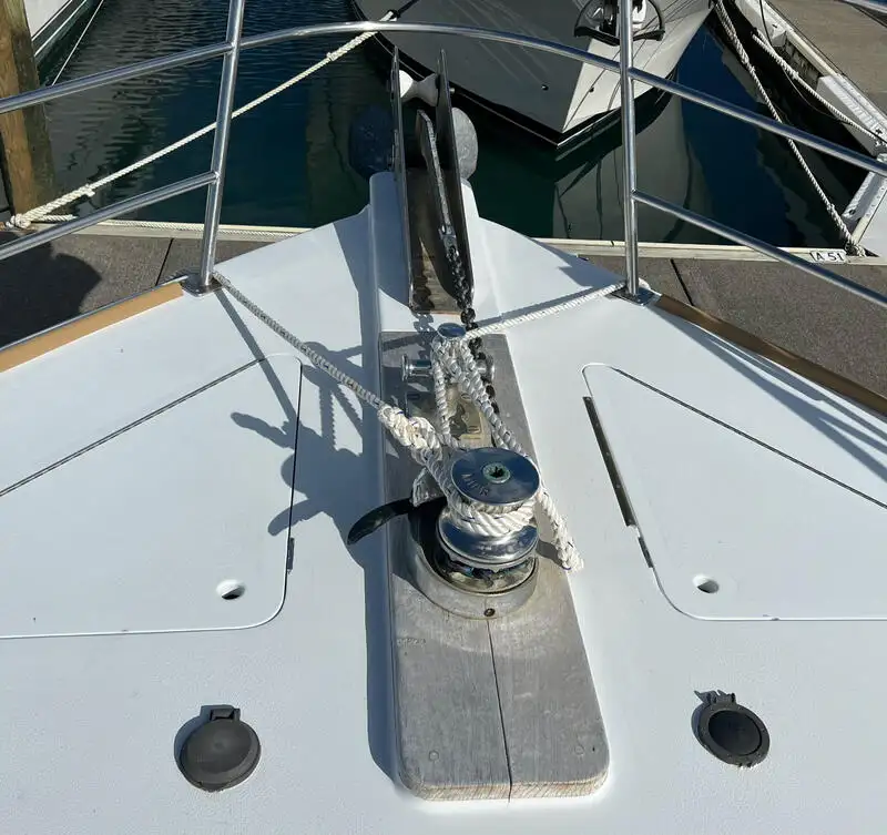 Navire de recherche à vendre