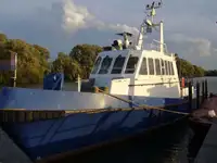 Bateau patrouilleur à vendre