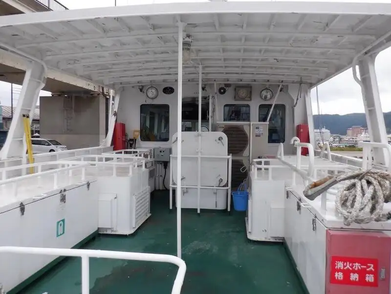 Bateau patrouilleur à vendre