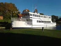 Navire de passagers à vendre