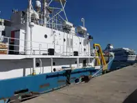 Navire de recherche à vendre