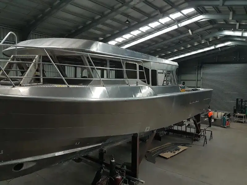 Bateaux de travail à vendre