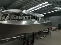 Bateaux de travail à vendre