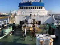 Navire d'arpentage à vendre
