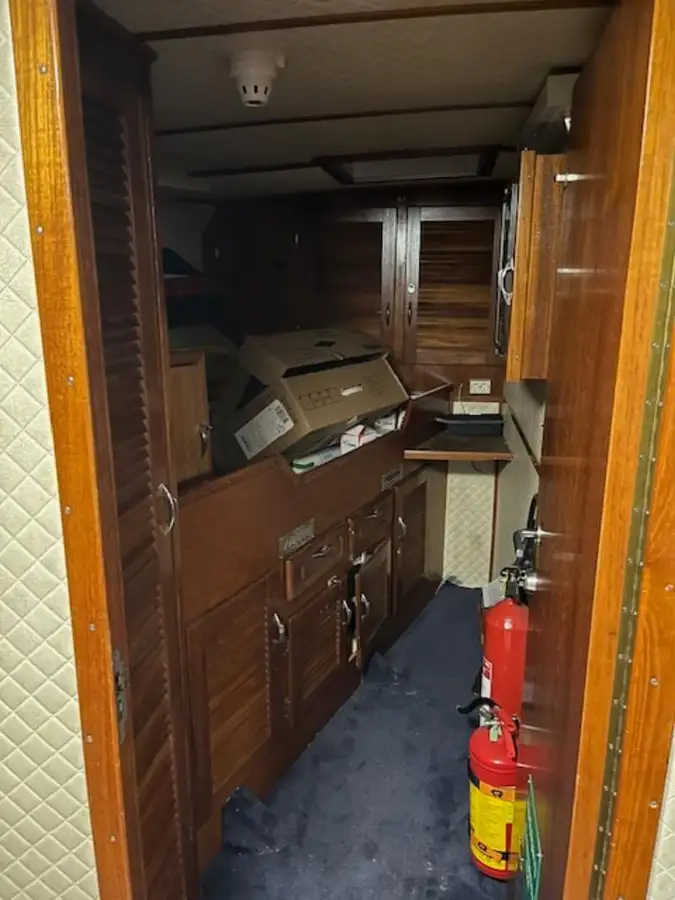Bateau patrouilleur à vendre