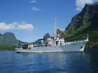 Navire de recherche à vendre