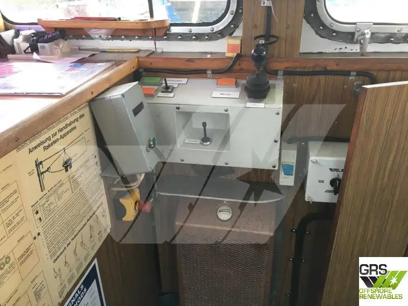 Navire d'arpentage à vendre