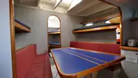 Navire de recherche à vendre
