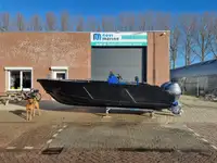 Navire porte-conteneurs à vendre