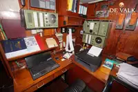 Navire de recherche à vendre