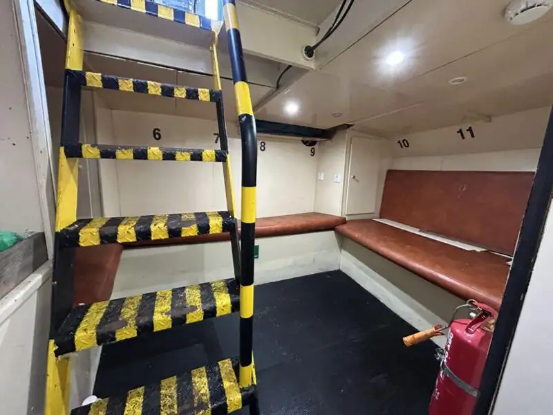 Bateaux de travail à vendre