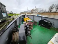Bateaux de travail à vendre