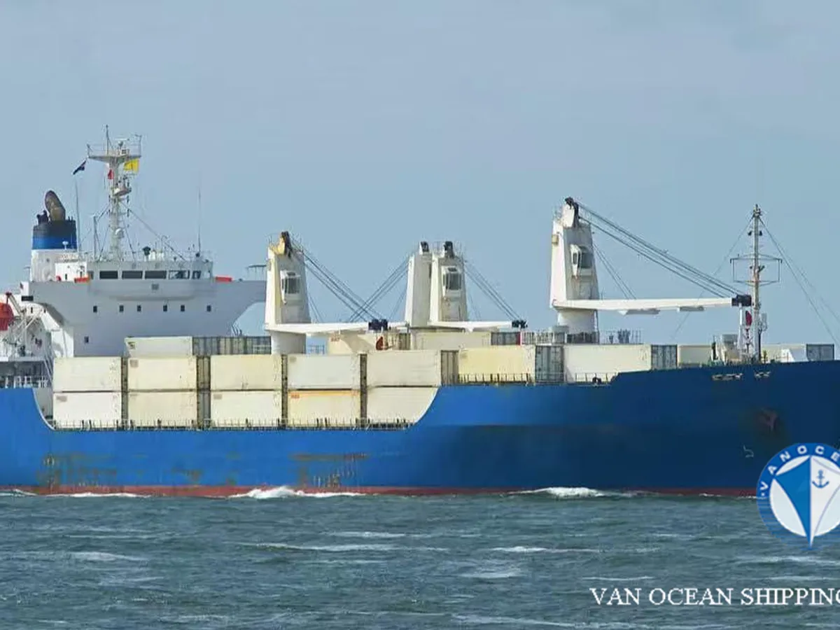 Navire frigorifique à vendre