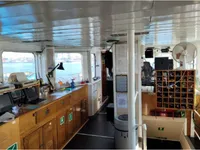 Navire d'approvisionnement à vendre