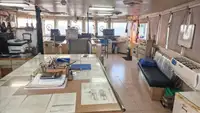 Navire d'approvisionnement à vendre