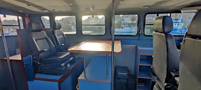 Navire porte-conteneurs à vendre