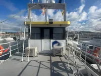 Navire d'arpentage à vendre