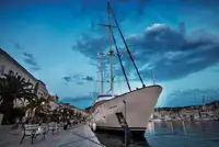 Bateau de croisière à vendre