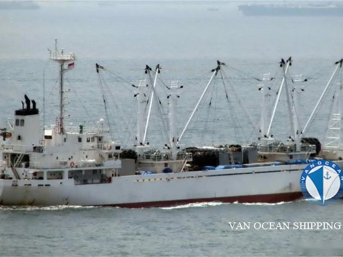 Navire frigorifique à vendre