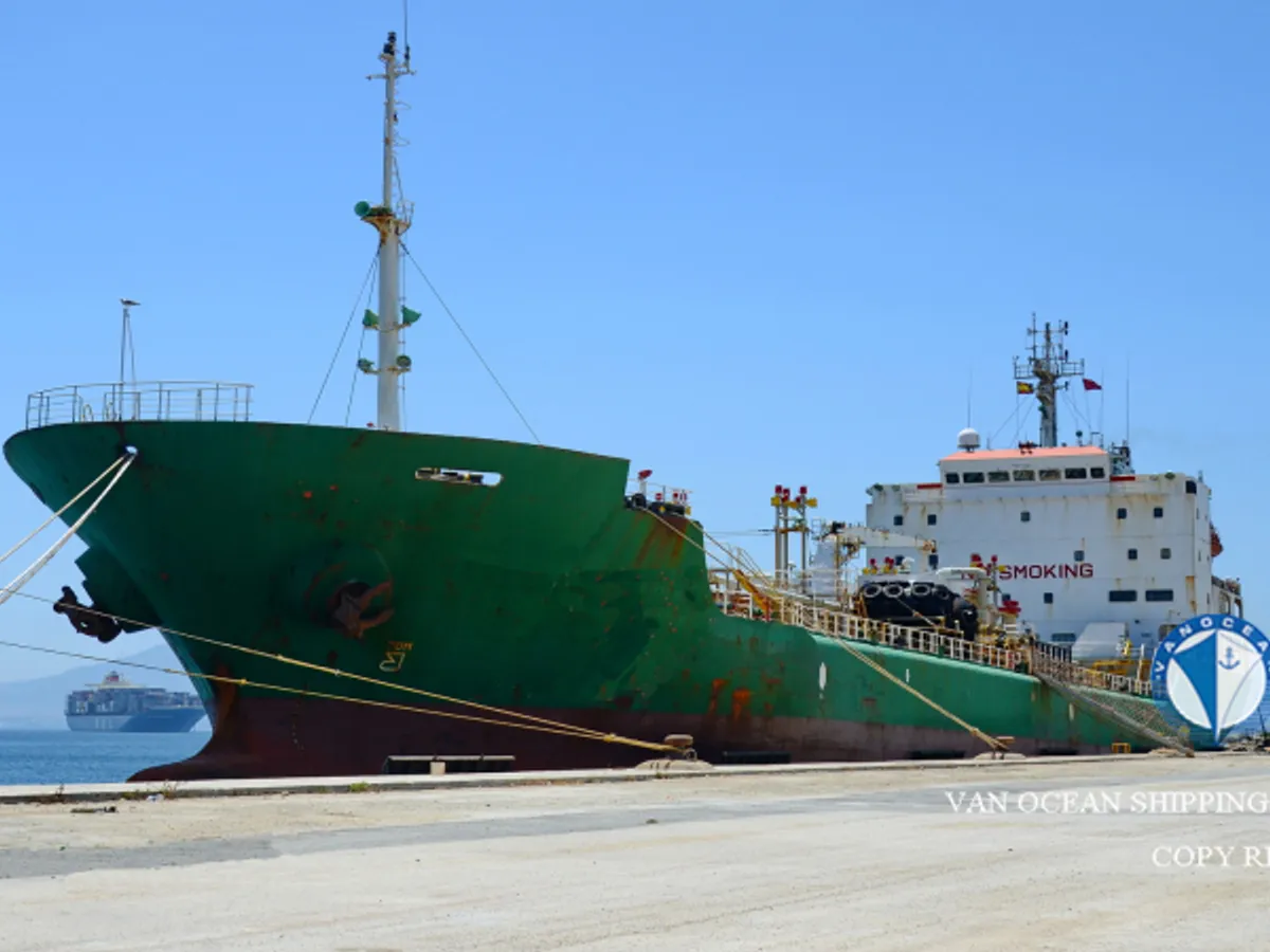 Pétrolier / chimiquier à vendre