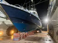 Bateau patrouilleur à vendre