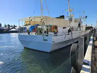 Chalutier à vendre